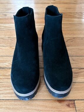 Eddie Bauer Black Suede Women’s Chukka Boots